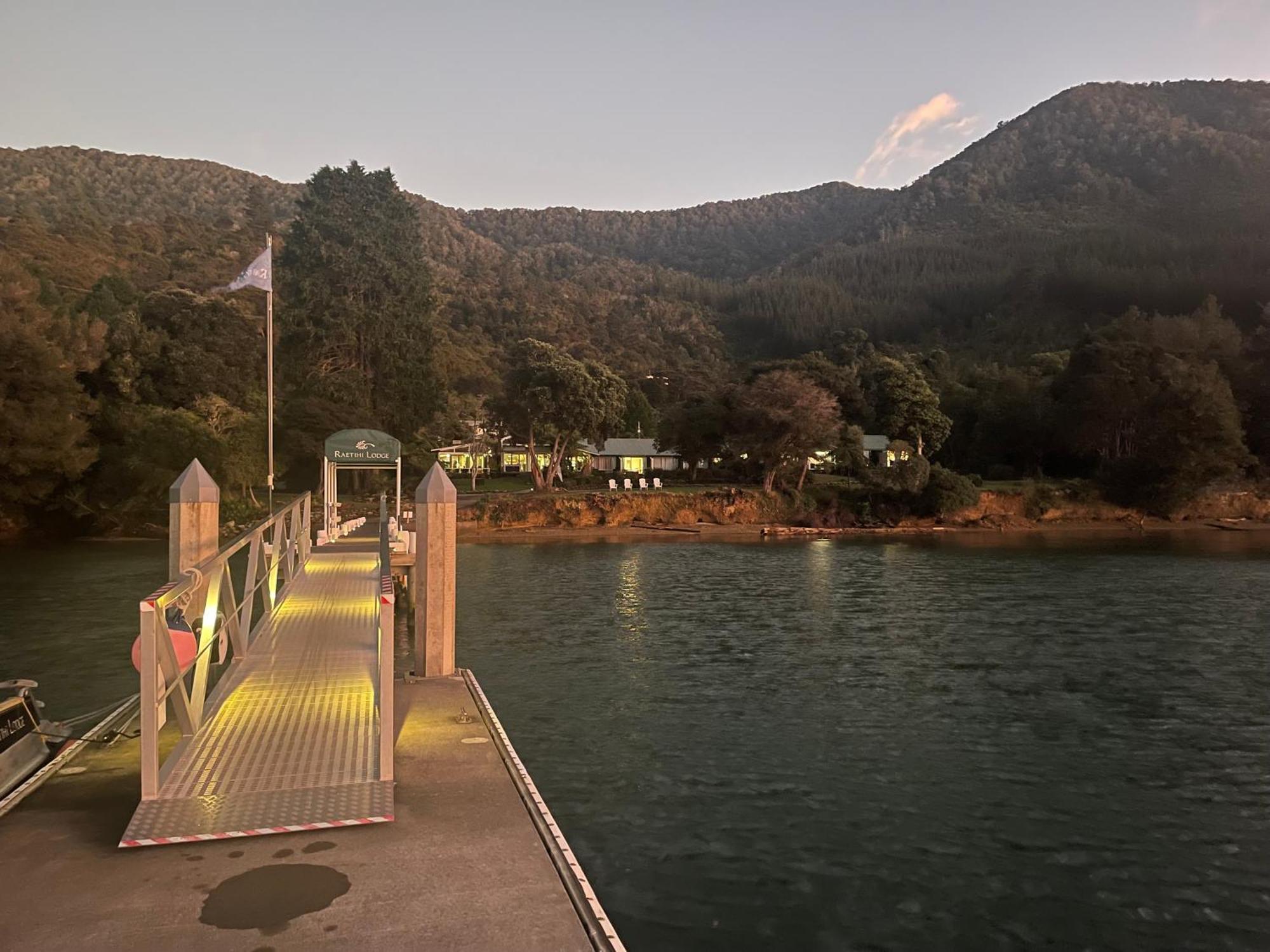 Raetihi Lodge Kenepuru Sounds エクステリア 写真